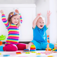 The best activities that will entertain toddlers and hold their attention for more than a couple minutes.
