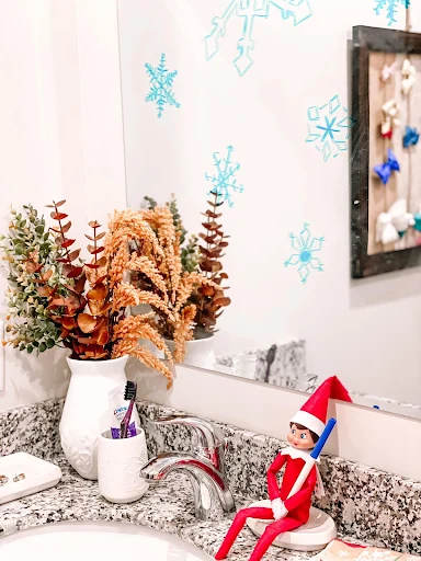 30 Easy Elf On The Shelf Ideas (Keep It Simple!)