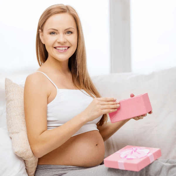 Helpful free stuff for pregnant and expecting moms.