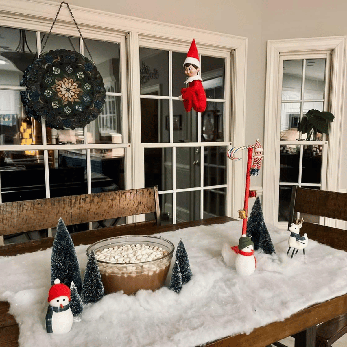 22 Elaborate Elf On The Shelf Ideas That Are Simply Extra